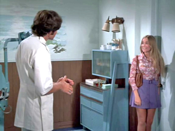 brady bunch hawaii tiki