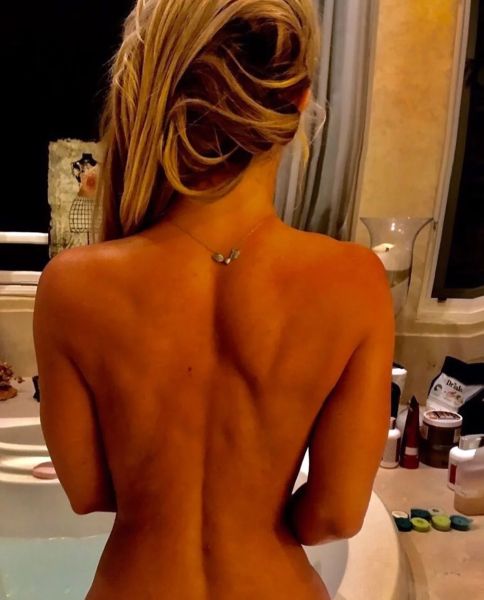 britney spears foot fake