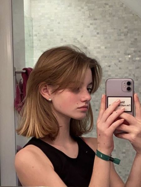 short brown hair with auburn highlights