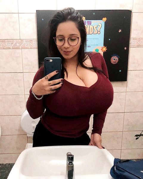 blonde beauty blow