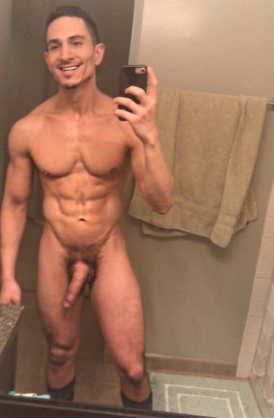 man male nude selfies