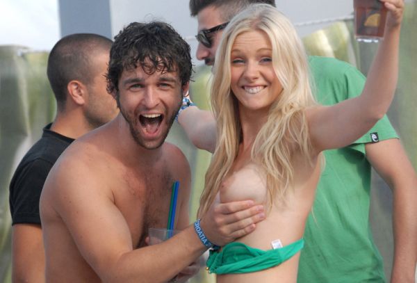 cmnf bar groping