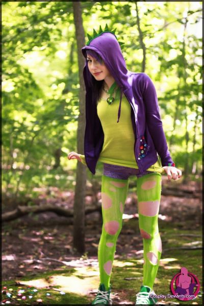 costume
