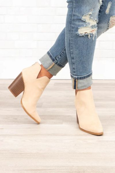 women booties le z