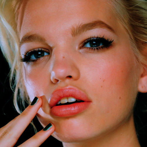 daphne groeneveld perfection