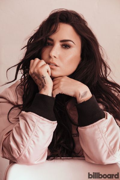 demi lovato hair color