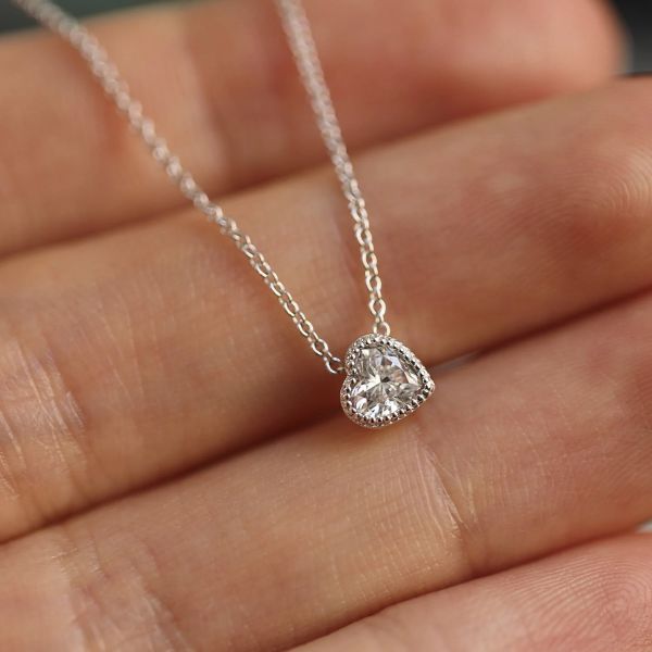 pear shape diamond necklace