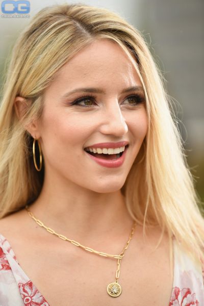 dianna agron bikni
