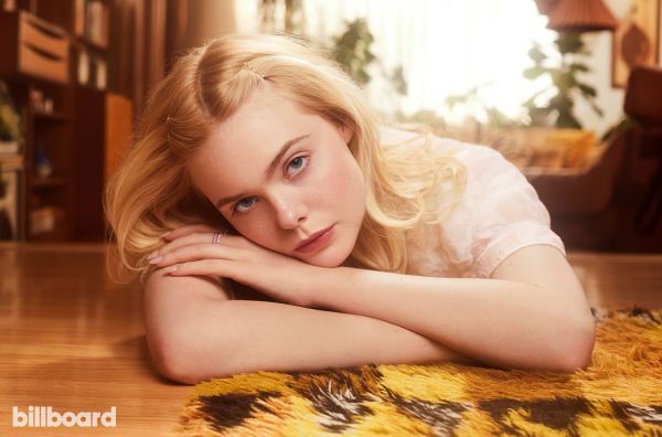 elle fanning in pink
