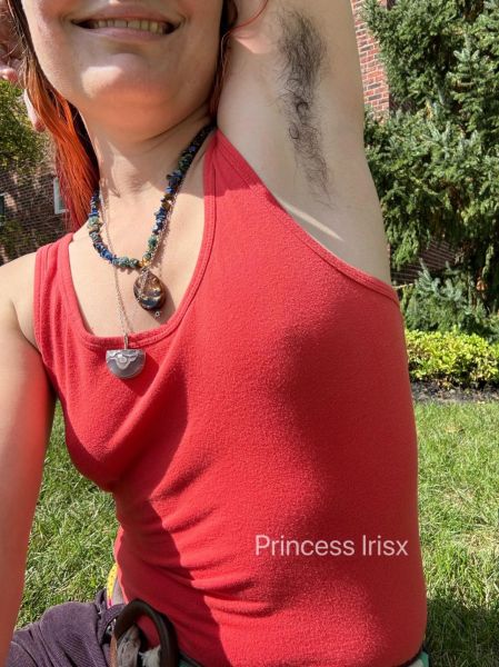 dyed armpit hair trend