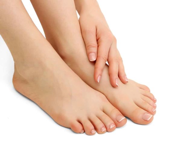 yellow toenails big toe