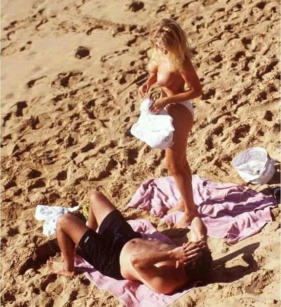 gena lee nolan bikini