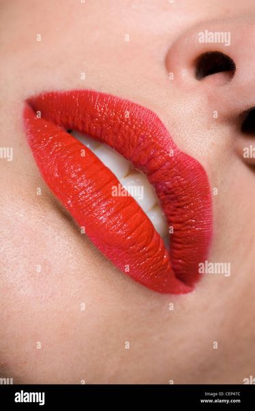 actresses with red lipstick
