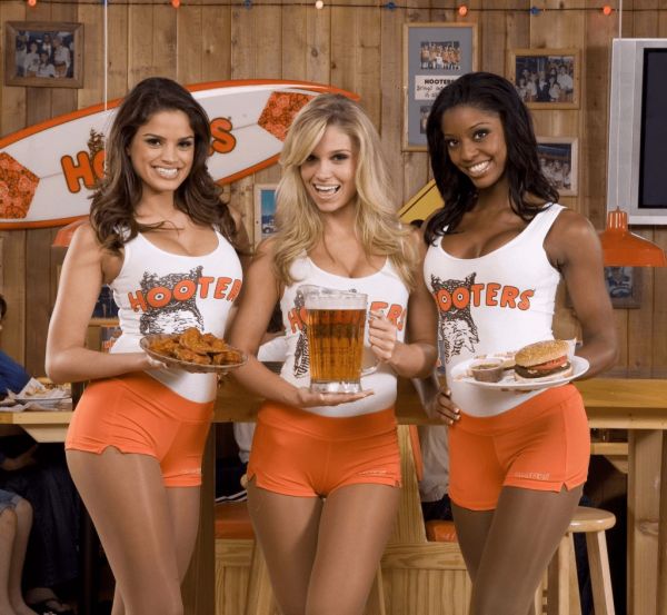 hooters biloxi mississippi