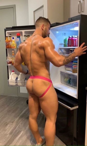 hot hairy muscle guys