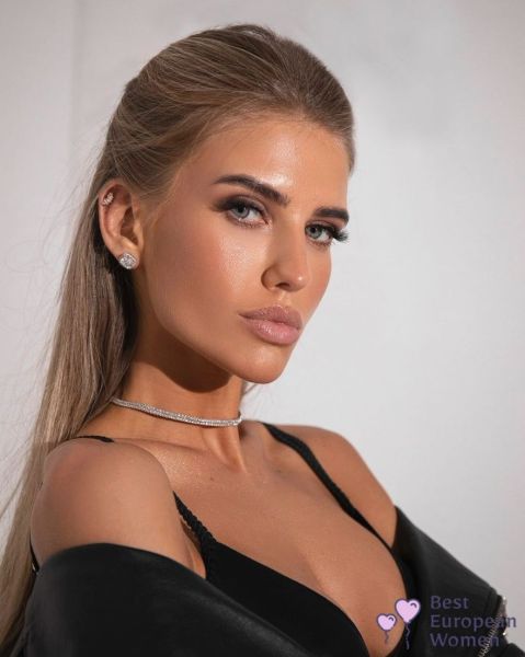 irish women eyes