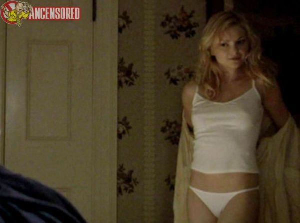 izabella miko younger
