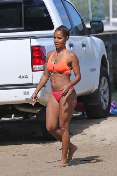 jada pinkett smith yawn