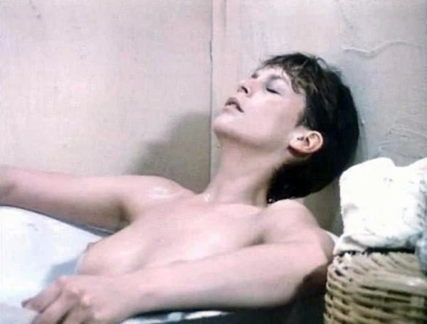 jamie lee curtis tits true lies