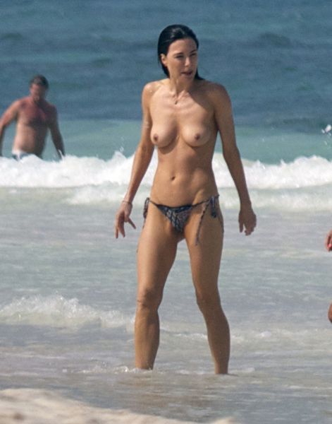 busty nude