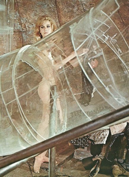 barbarella green outfit