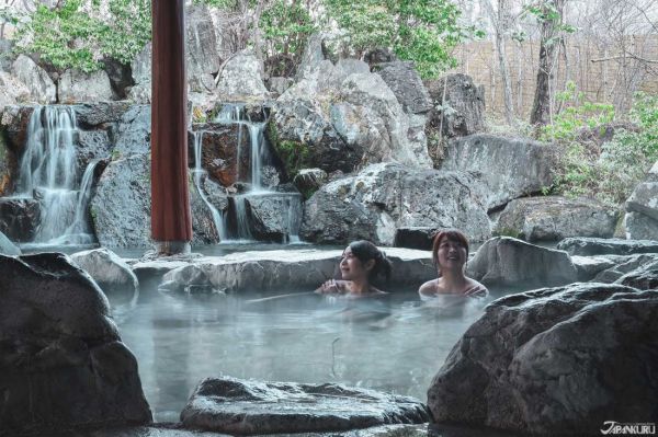 japanese lady bathing in water fall art work