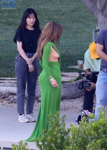 jennifer lopez modeling