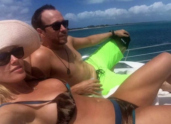 jenny mccarthy bikini boobs big