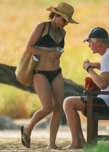 julia dreyfus back view