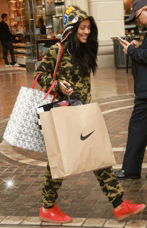 karrueche tran stomach