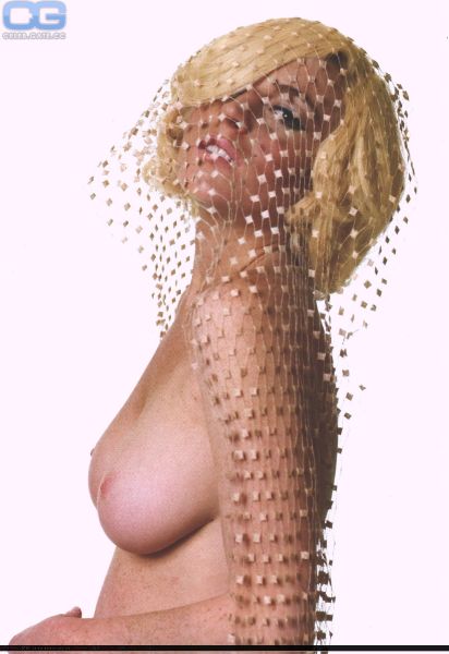 lindsay lohan pantip