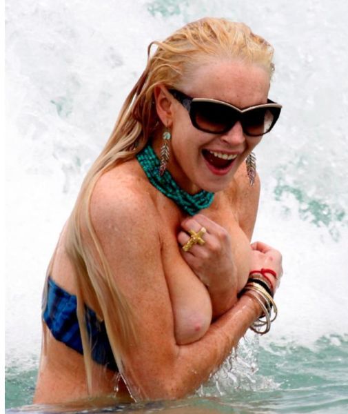 lindsay lohan machete scene