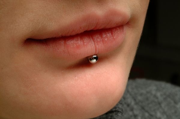lip piercing hide