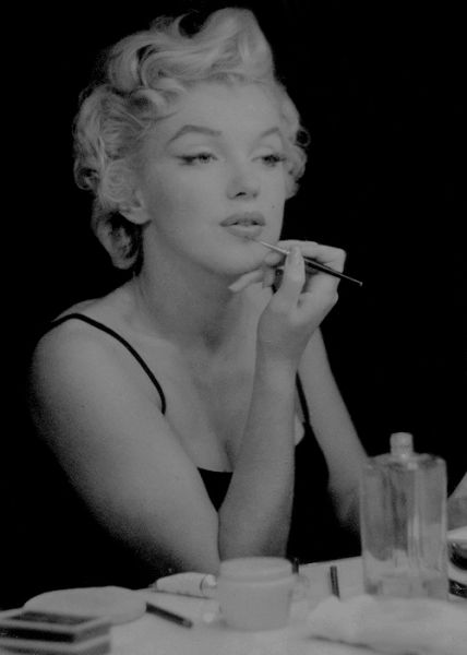 modern marilyn monroe hair