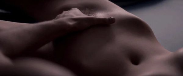 actress cotillard hardcore scene in field