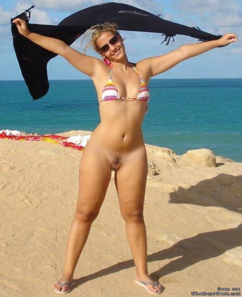 bottomless beach pics