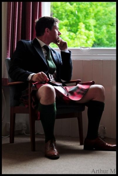 bodybuilder wearing kilt