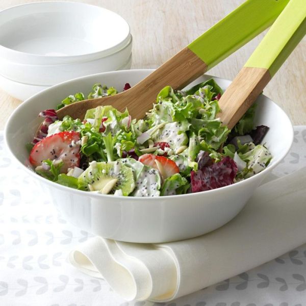 berry mandarin tossed salad