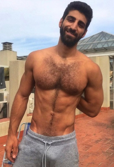 arab dude with rpg