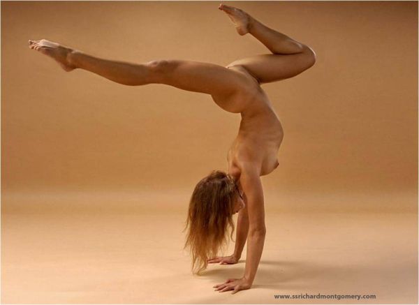 straight nude men group