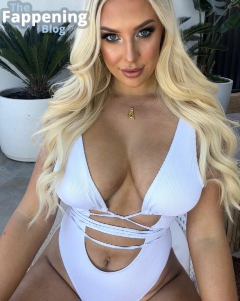 busty jelena jensen