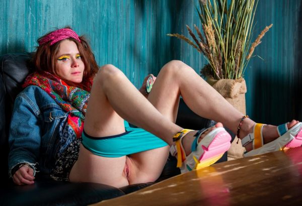 bottomless no panties