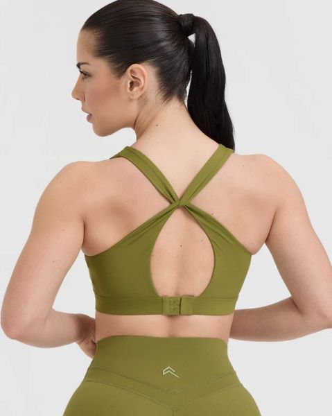 the sports bra pop at canne