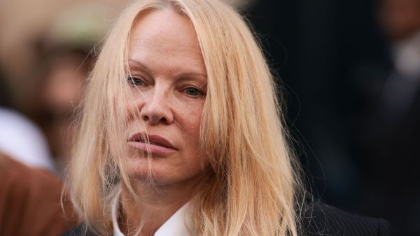 pamela anderson emmy