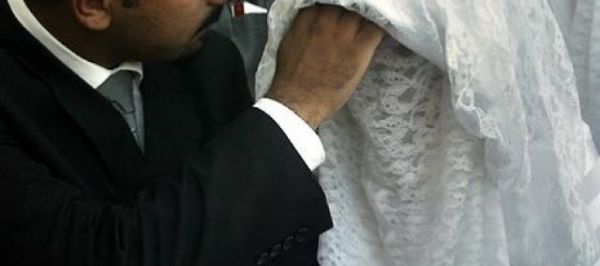 divorce after seeing photo