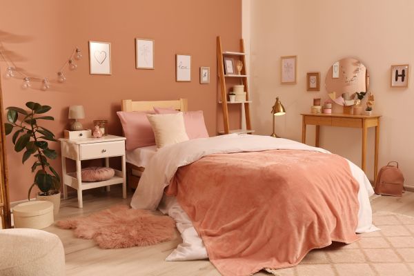 brown and pink header