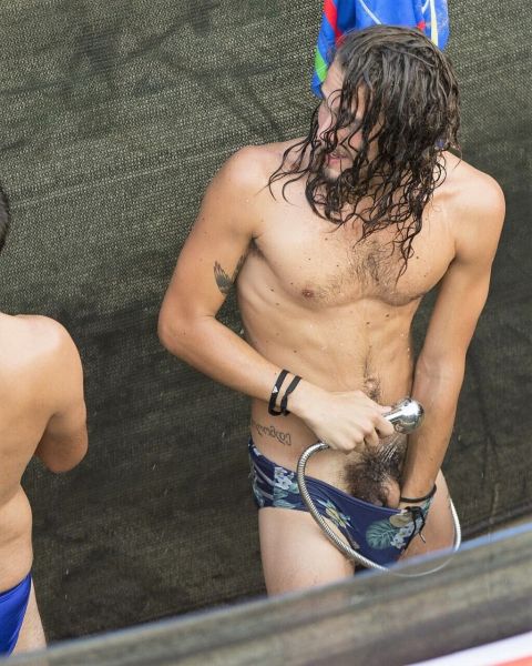 naked