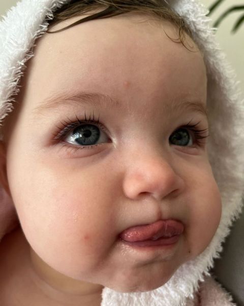 beautiful girl face