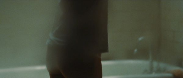 hilary swank the resident shower