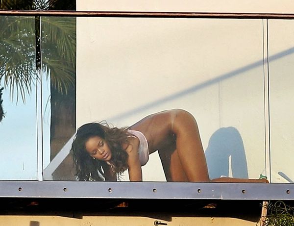 singer rihanna hot